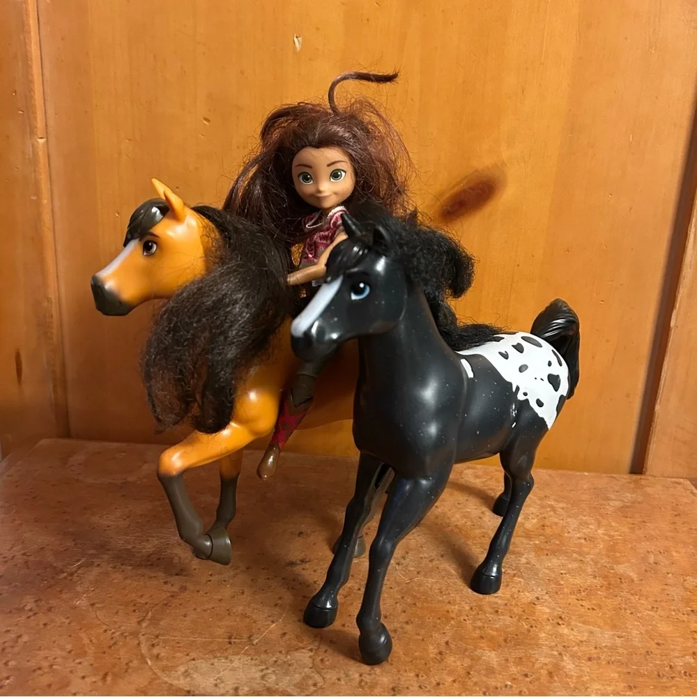 Mattel Spirit Untamed Lucky doll and 2 Spirit horse figures Posable
